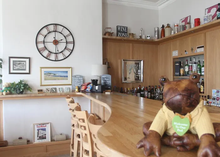 Guest house: Bryn-Y-Mor Hotel (Adults Only)